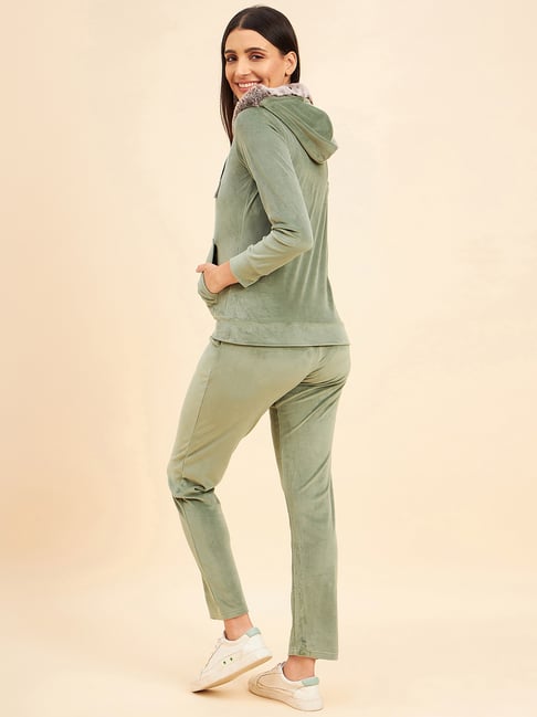Buy Velvet Tracksuits For Women Online In India At Best Price