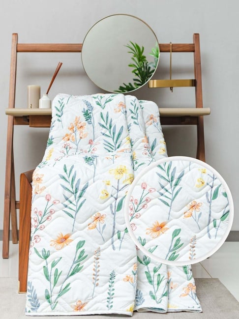 Urban Space Micro AC Multicolor Microfibre 300 GSM 3 Layer Reversible Queen Blanket