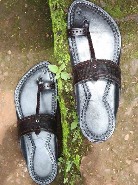 Royal Khwaab Kolhapuri Chappal Handcrafted 100% Genuine Leather Men Brown  Sandals - Buy Royal Khwaab Kolhapuri Chappal Handcrafted 100% Genuine  Leather Men Brown Sandals Online at Best Price - Shop Online for