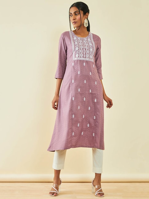 Festive Wear Designer Lavender Color Gown Style Kurti In Chanderi Fabric |  Party wear gown, Boutique dress designs, Fancy kurti