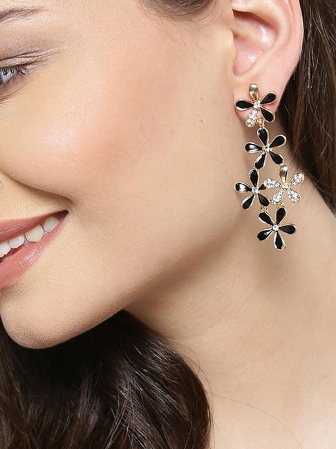 Crystal flower earrings - Women | Mango USA