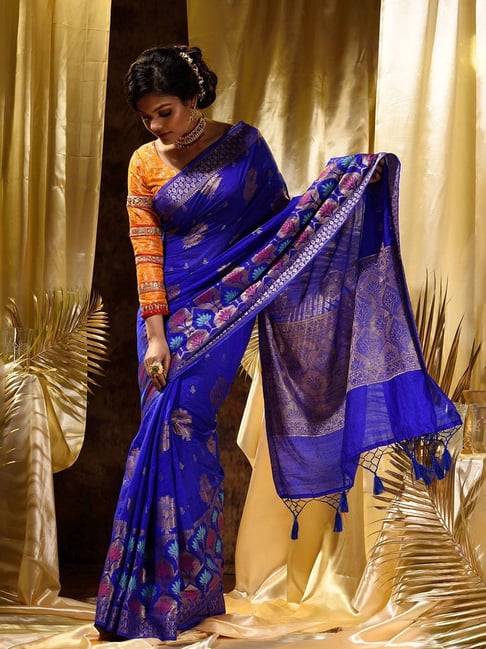 Handloom Weaved Pure Matka Silk Banarasi Saree with Running Blouse –  thecotlin