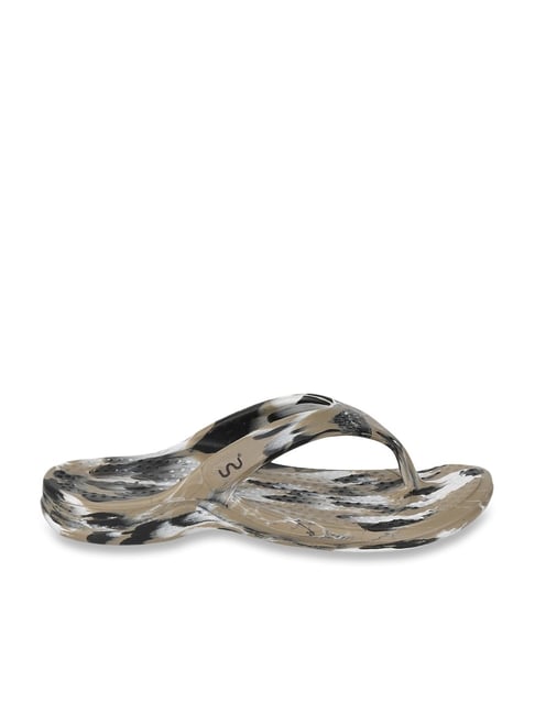 Camo crocs flip flops hot sale