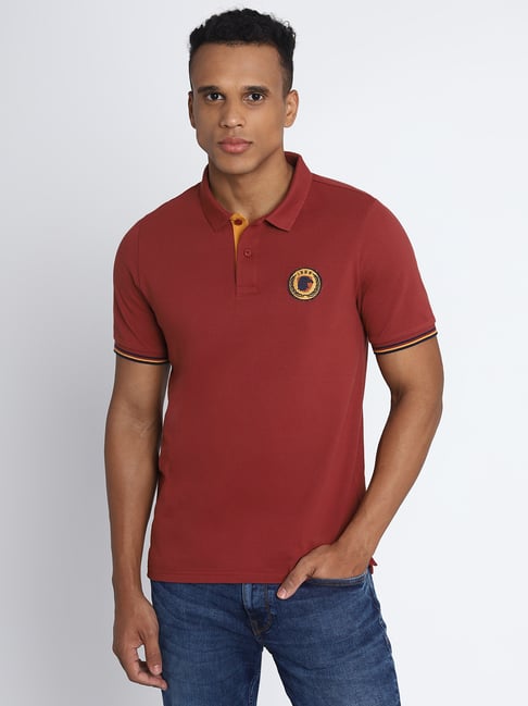 Dark red polo shirt sale