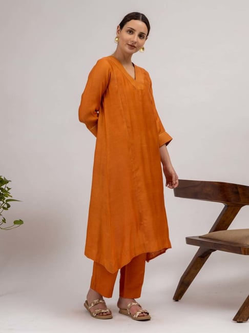 Mushio Rust Arancia Zari Stitch Detail Hand Woven Maheshwari Silk Kurta With Slip-picture-35
