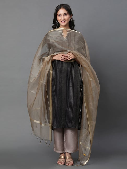 Pn d unsweettea su Clothes | Abt floreal, Abt, Vestt