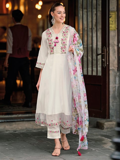 Indo Era White Embroidered Kurta With Pant Dupatta