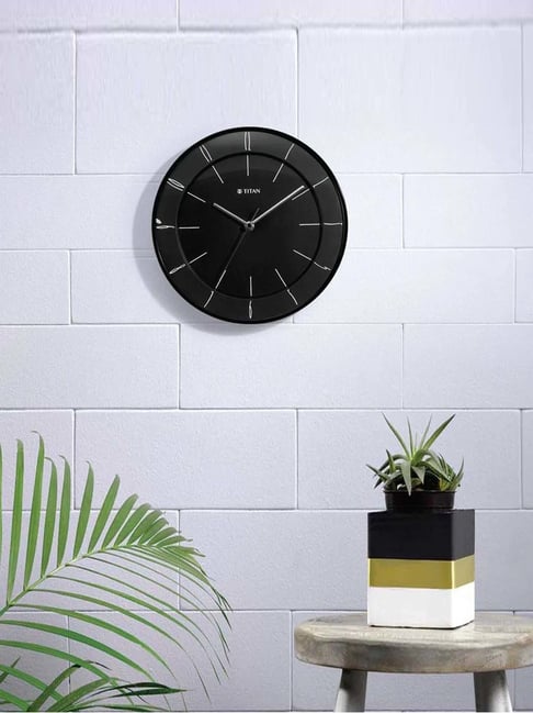 Titan W0010PA01 Black Plastic Wall Clock