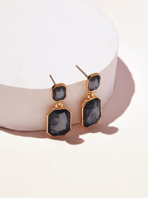 Buy Catching Feelings Earring Online | ORNAZ