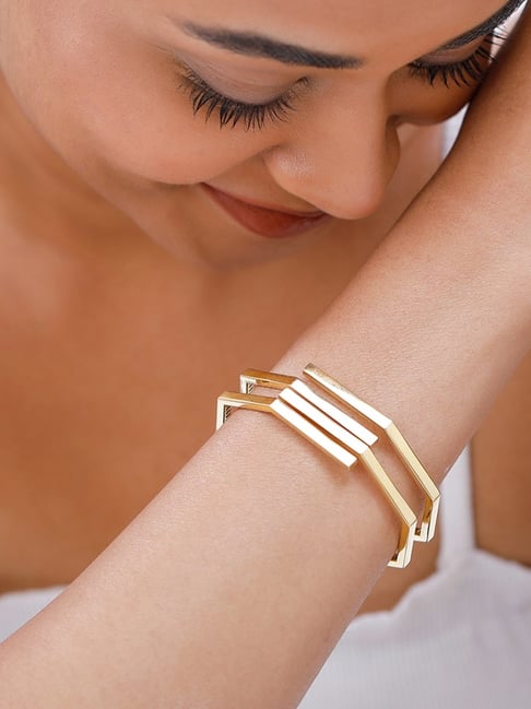 Buy Mia By Tanishq Nature's Finest Gold Creeper Chic Bangle Online At Best  Price @ Tata CLiQ