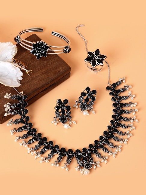 Traditional Black Metal Necklace Set for Saree - Beatnik