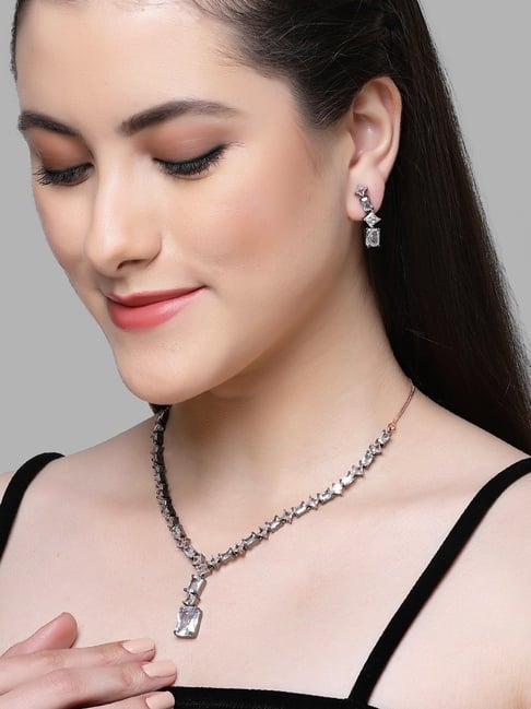 Karatcart Black Silver-Plated Square White Cubic Zirconia Necklace Set for  Women
