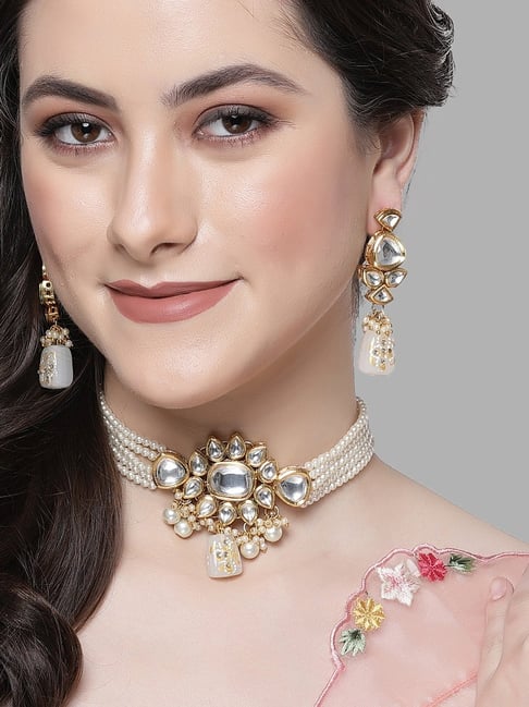 Buy Sukkhi Appealing Gold Plated Gold Beads Floral Copper Choker Necklace  Set with Jhumki Earring | Jewellery Set For Women (NS105537) Online at Best  Prices in India - JioMart.