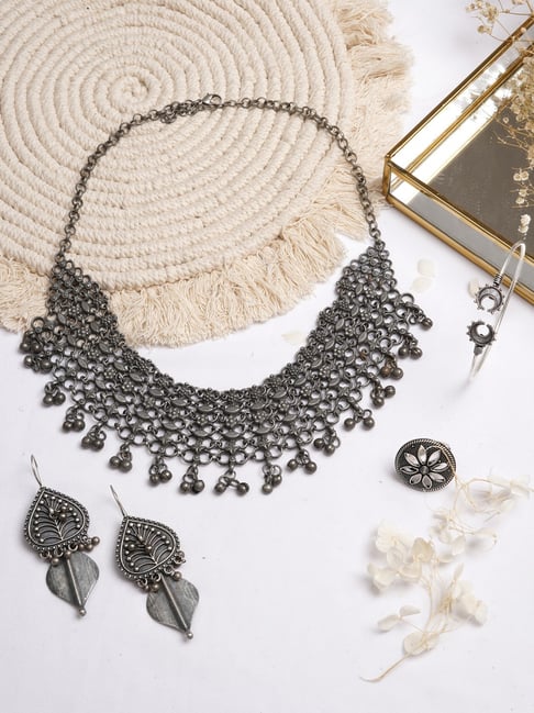 Teejh Pitara Collection Rutwa Silver Oxidized Jewellery Set-picture-12