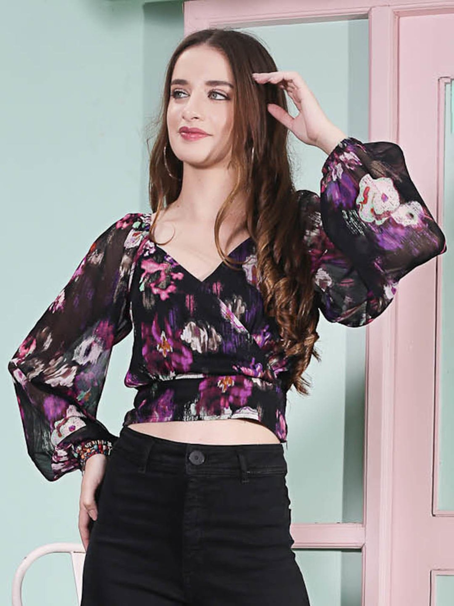 Sera Pink Printed Floral Crop Top