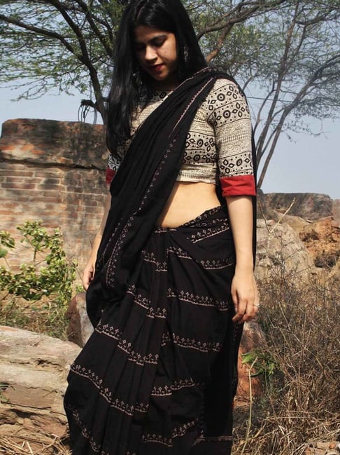 Chidiyaa Black Block Printed Cotton Mul Saree-picture-20