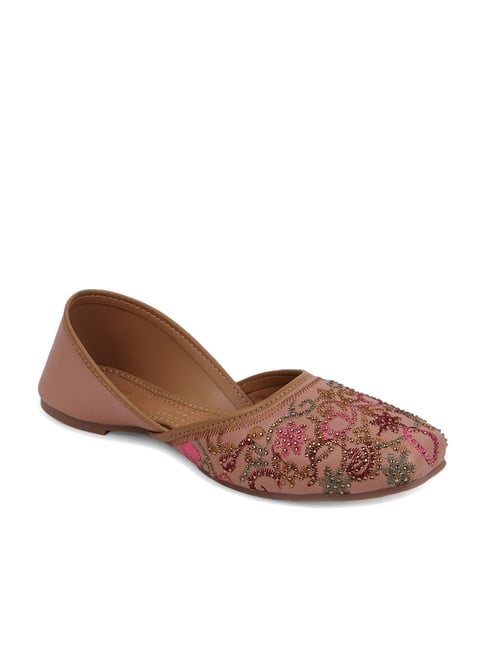 Iconics Women's Peach Ethnic Juttis-picture-12
