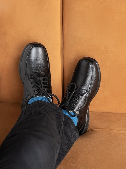 Red Chief Men's Black Derby Shoes