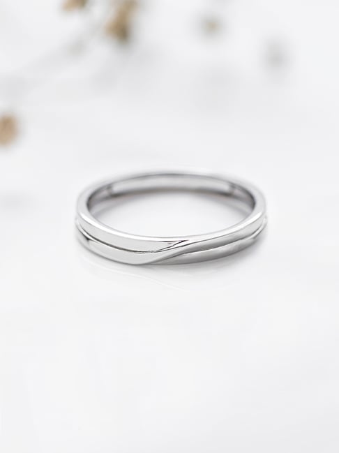 Zavya Sterling Silver Ring in Rhodium-Plating