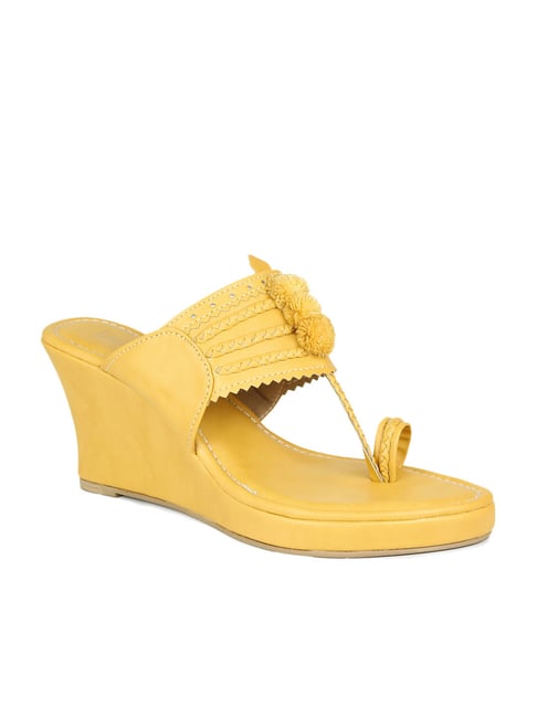 Inc.5 Women's Mustard Toe Ring Wedges-picture-31