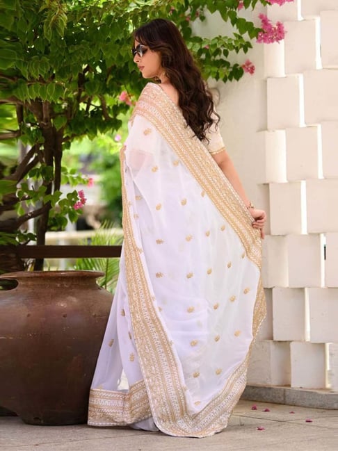 Pottu- Off White Cut Work Saree. – Upasana Auroville