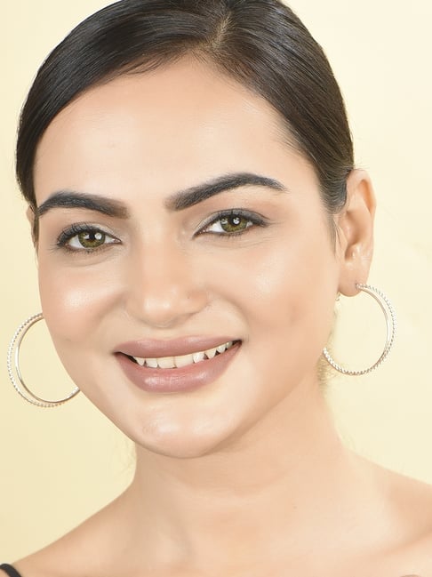 Gold Twisted Chain Hoop Earrings | Eyebrow for round face, Earrings,  Earrings outfit