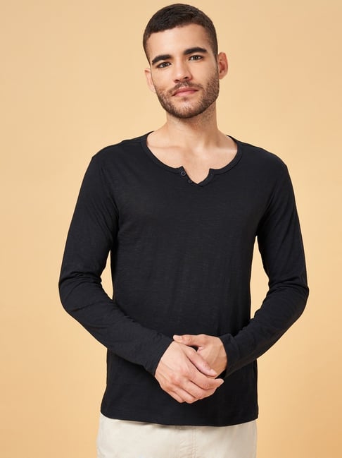 Urban Ranger by Pantaloons Z Black Cotton Slim Fit T-Shirt