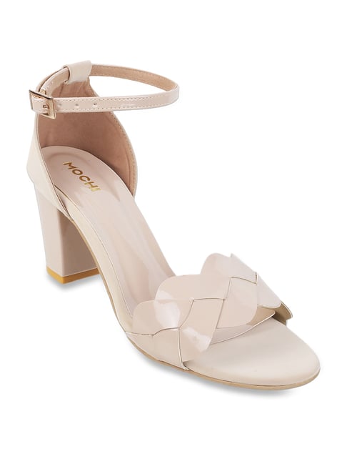 Mochi store beige sandals