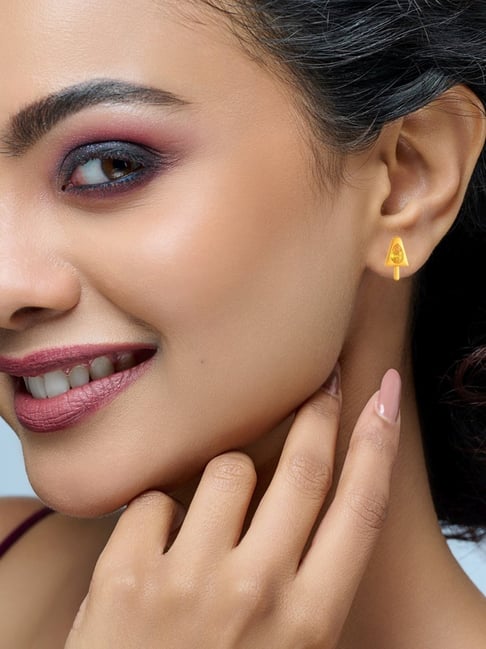 Joyalukkas store ear piercing