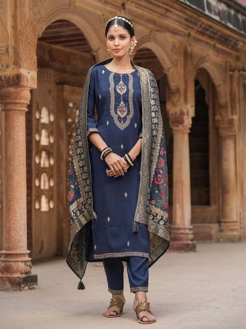 Embroidered Kurta Pant Set With Dupatta