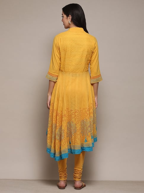 White and Yellow Kurti and Dupatta Set | Shobitam Custom Gowns | Made To  Order in 2024 | Yellow kurti, Kurti, Custom gown