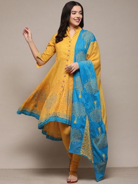 Aggregate more than 125 yellow kurti with red leggings best