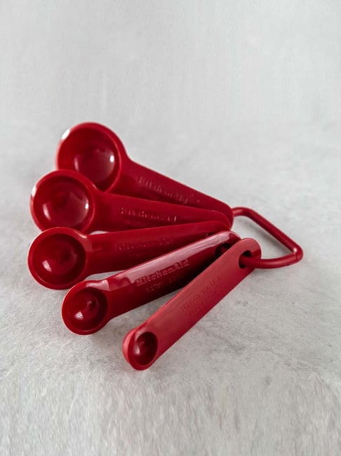 KitchenAid 5-Piece Red Medium Universal Measuring Spoon Set