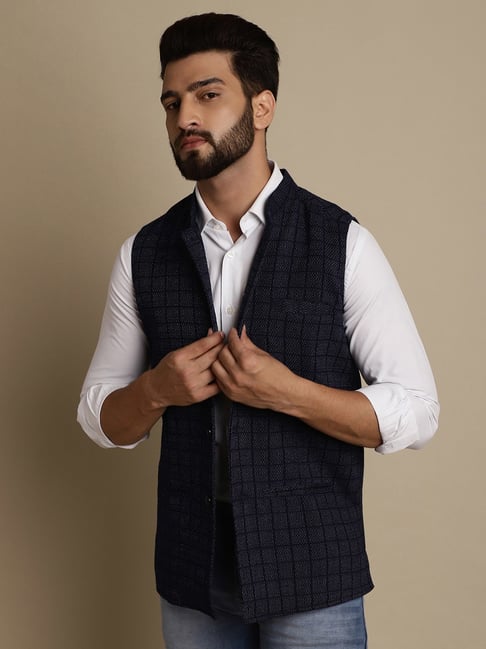 Buy online Grey Cotton Nehru Jacket from Jackets for Men by Veera Paridhaan  for ₹1040 at 68% off | 2024 Limeroad.com