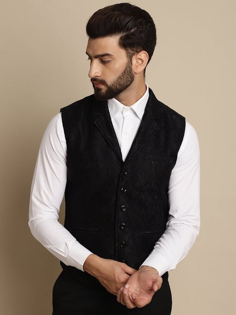 Black waistcoat with clearance lapels