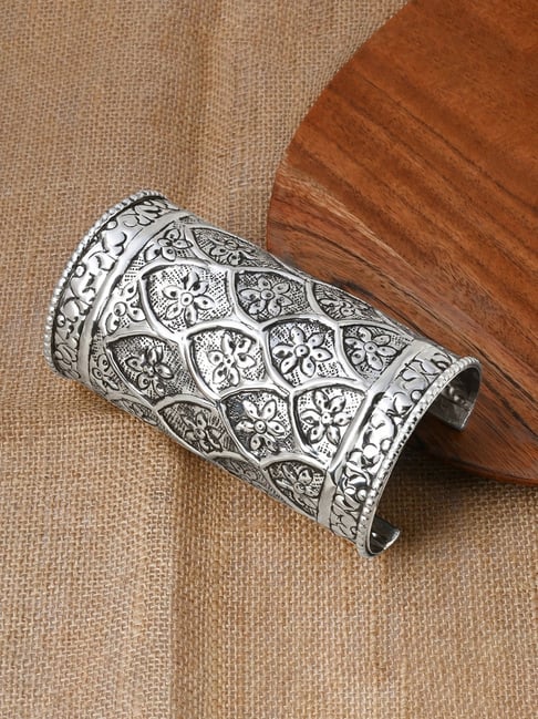 Teejh Harshali Silver Oxidized Cuffs Bracelet-picture-23