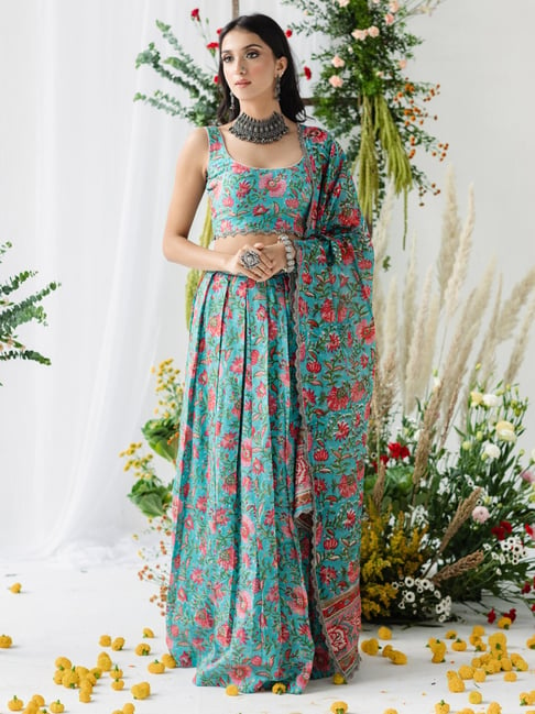 Elegant Dyeable Banarasi Chanderi Silk Lehenga Set: 20% Off! – Luxurion  World