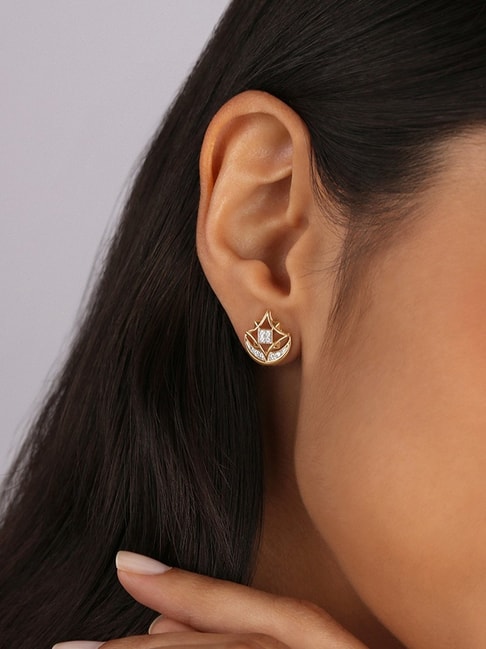 Buy Tanishq Heart-haped 18k Gold & Diamond Earrings Online At Best Price @  Tata CLiQ