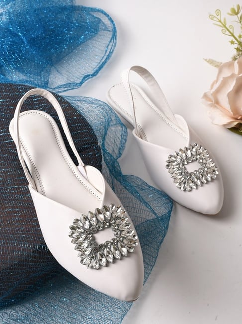 Buy Women White Casual Sandals Online | SKU: 33-3143-16-36-Metro Shoes