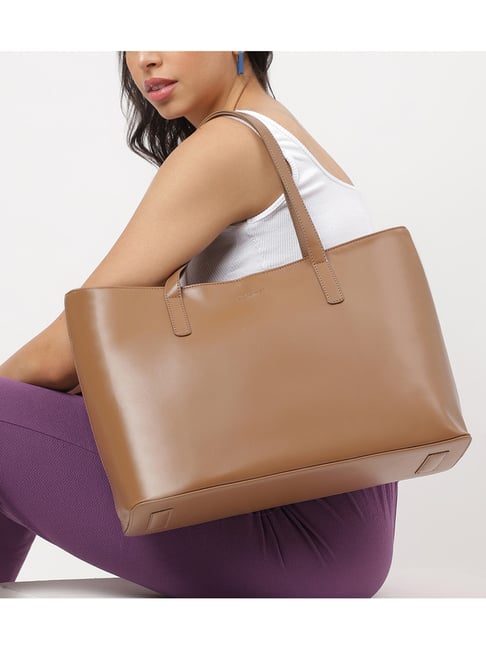 Buy Fastrack College Tan Solid Faux Leather Tote Handbag Online At Best Price Tata CLiQ