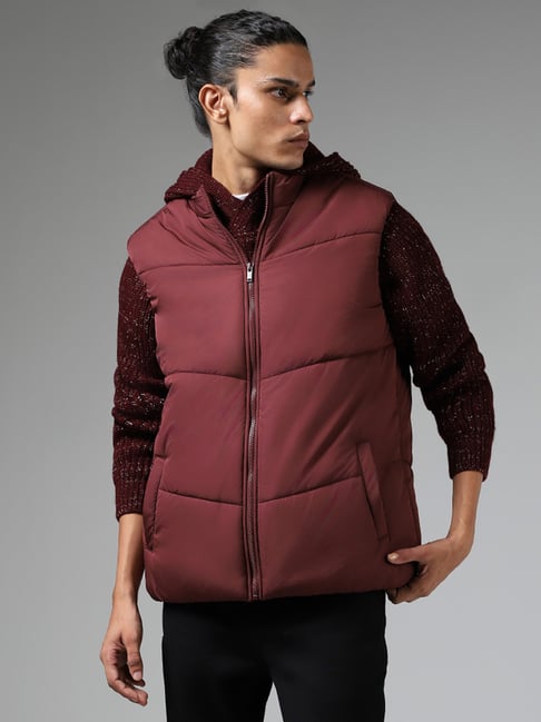 https://www.tatacliq.com/nuon-by-westside-solid-wine-puffer-slim-fit-jacket/p-mp000000019860109