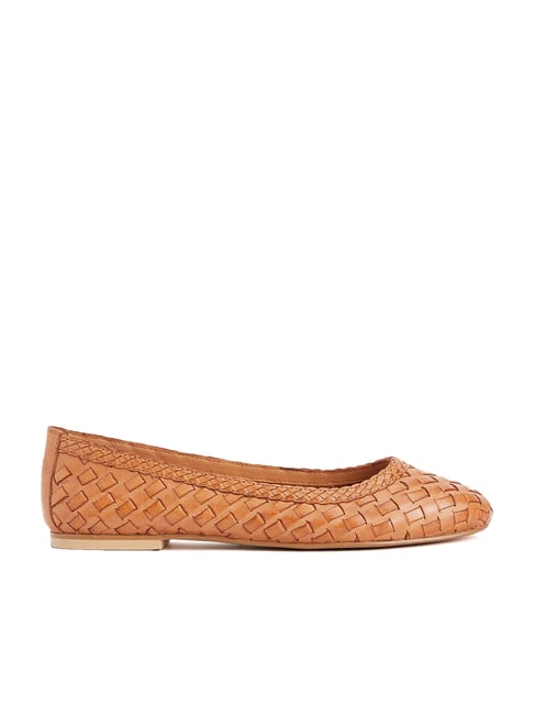 Flores store leather flat