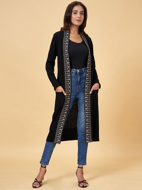 Rangmanch by Pantaloons Black Embroidered Shrug