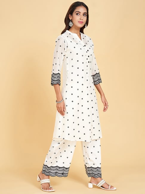 Rangmanch by Pantaloons Off-White Cotton Embroidered A Line Kurta