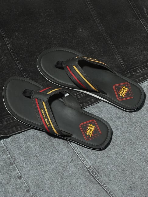 Buy Jack Jones Men s JFWSETON Black Flip Flops for Men at Best