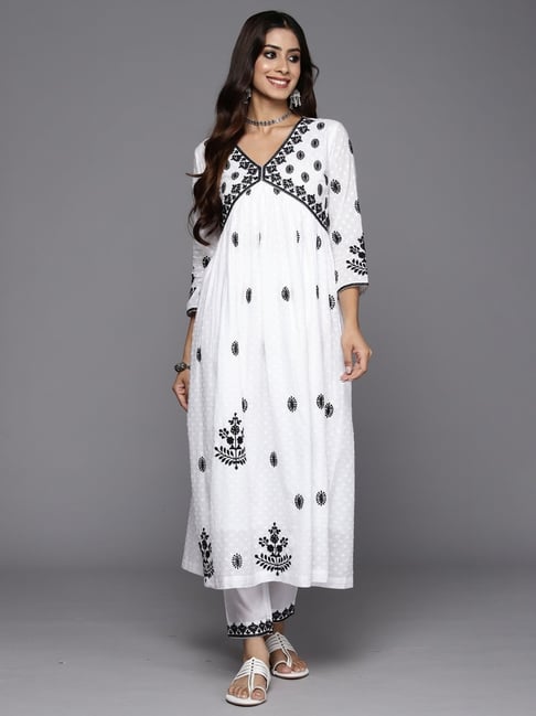Buy White Pant Style Suits Online at Best Price on Indian Cloth Store.