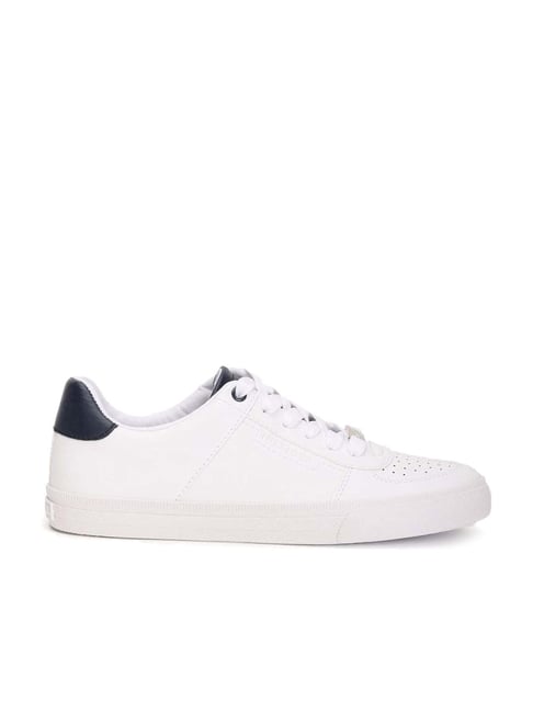 Buy Tommy Hilfiger Women Solid Sneakers - Casual Shoes for Women 22625364 |  Myntra