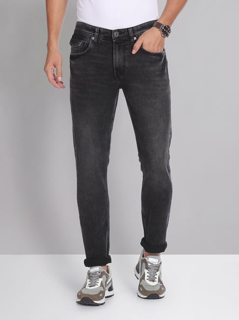 Chic festive Looks : Pairing Kurtis with Classic Denim Jeans
