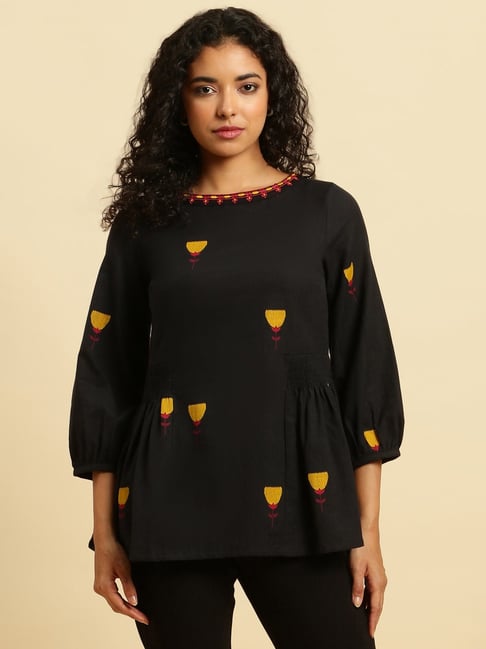 W Black Embroidered Top-picture-31