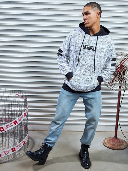 Buy Bewakoof Official Marvel Merchandise Spider-Man Men's Graphic Print Oversized Fit Half - View #4